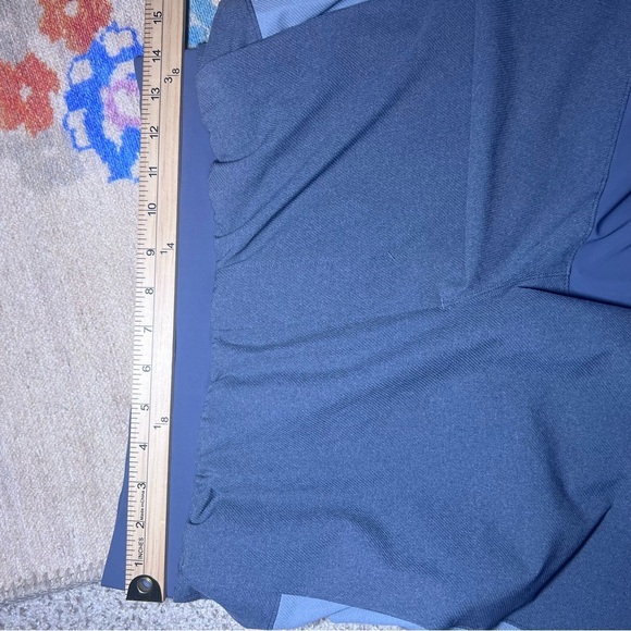 Lululemon Men's Size 28 Small Shorts Mesh Liner Green Gray Two Tone Drawstring - Picture 8 of 8